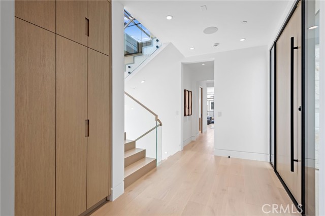 316 32nd Street, Manhattan Beach CA: https://media.crmls.org/medias/687bf322-f3ef-4534-955b-b76174f3cc11.jpg
