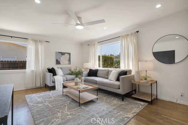 Detail Gallery Image 12 of 19 For 22529 Clarendon, Woodland Hills,  CA 91367 - 3 Beds | 2 Baths