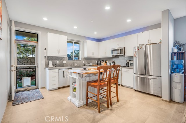 Detail Gallery Image 6 of 24 For 4355 Hacienda Dr, Guadalupe,  CA 93434 - 2 Beds | 2 Baths