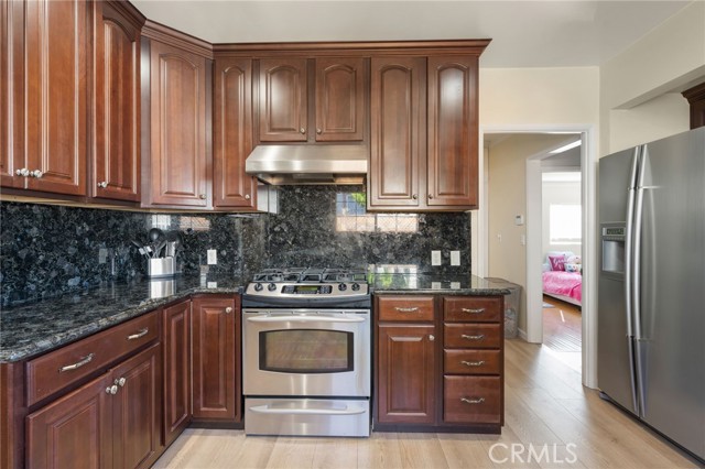 Detail Gallery Image 15 of 35 For 1263 Bresee Ave, Pasadena,  CA 91104 - 3 Beds | 2 Baths