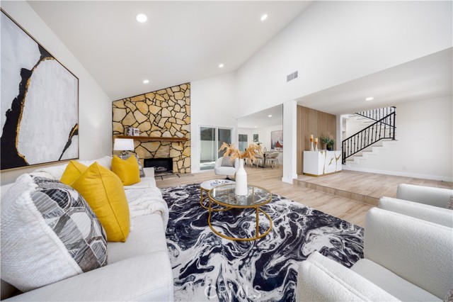 Detail Gallery Image 11 of 59 For 19402 Lemon Hill Dr, North Tustin,  CA 92705 - 4 Beds | 3 Baths
