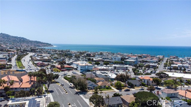 3short blocks to Riviera Village with shops, fine dining, bars! Far enough away that you cannot hear the fun... close enough to walk to it...