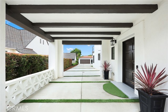 2174 Melville Drive, San Marino CA: https://media.crmls.org/medias/687e167a-2eda-4c7b-af61-f54dd1320b66.jpg