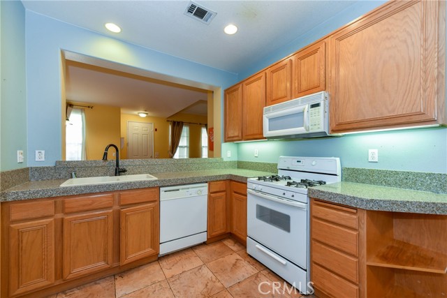 Detail Gallery Image 9 of 26 For 1514 Timberwood, Irvine,  CA 92620 - 2 Beds | 2/1 Baths