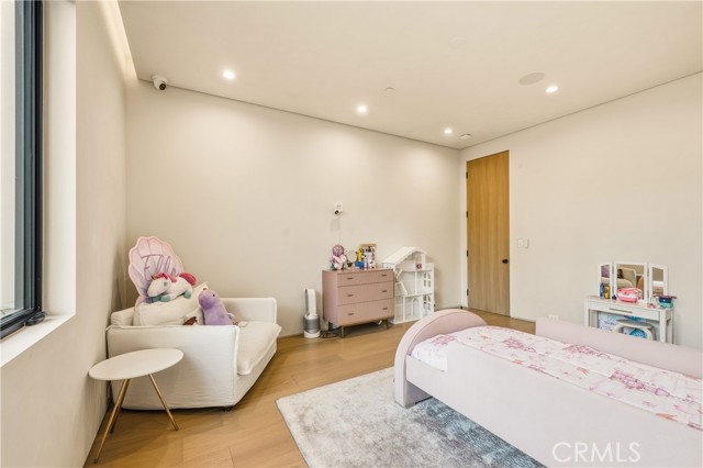 Detail Gallery Image 46 of 54 For 22924 Erwin St, Woodland Hills,  CA 91367 - 11 Beds | 9/2 Baths