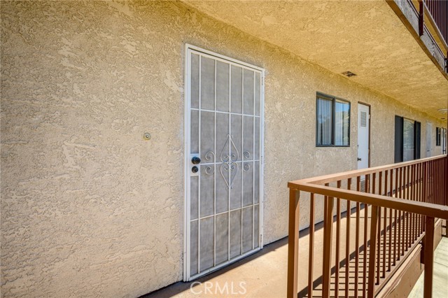 Detail Gallery Image 2 of 18 For 1364 E Garfield Ave #1,  Glendale,  CA 91205 - 2 Beds | 2 Baths