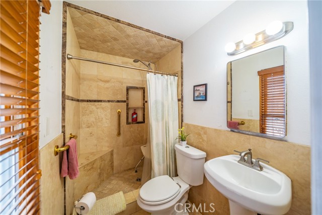 Detail Gallery Image 19 of 24 For 9611 Albacore Dr, Huntington Beach,  CA 92646 - 4 Beds | 2 Baths