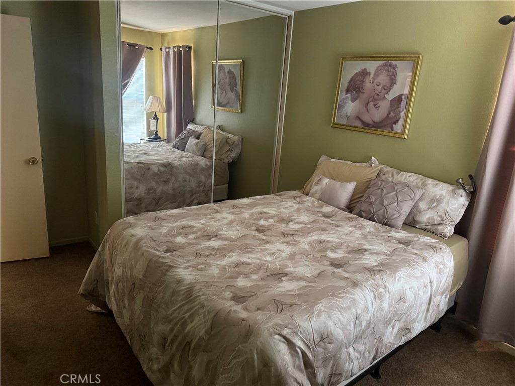 https://media.crmls.org/medias/6881e875-e1b4-4b60-811a-c964b59e7004.jpg?preset=X-Large