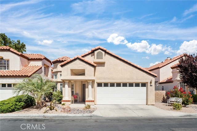 Detail Gallery Image 1 of 20 For 11575 Winifred Dr, Apple Valley,  CA 92308 - 2 Beds | 2 Baths