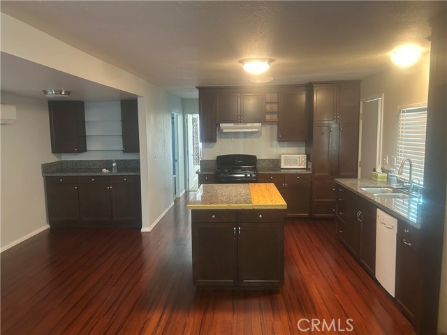 13060 2nd Street, Yucaipa CA: https://media.crmls.org/medias/68832a0a-ff1a-45eb-8f79-8fd9080ea13d.jpg