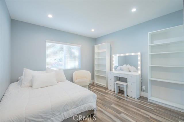 6436 Day Street, Tujunga CA: https://media.crmls.org/medias/6883687c-7f02-4927-9928-029e0c10f3ee.jpg