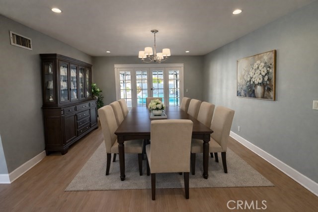 Detail Gallery Image 7 of 33 For 11256 Haskell Ave, Granada Hills,  CA 91344 - 4 Beds | 3 Baths