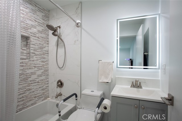 Image 31 of 35 For 1010 Mariposa