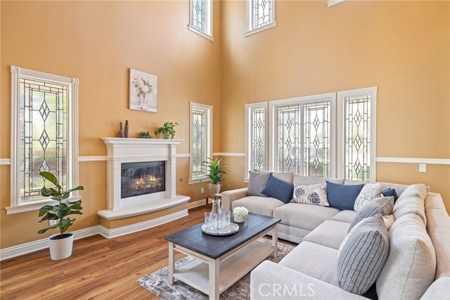 2394 Old Heritage Road, Riverside CA: https://media.crmls.org/medias/68853243-5852-4aa1-9fa5-342878b553b7.jpg
