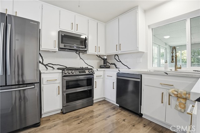 Detail Gallery Image 16 of 42 For 6320 Fairlynn, Yorba Linda,  CA 92886 - 3 Beds | 2 Baths