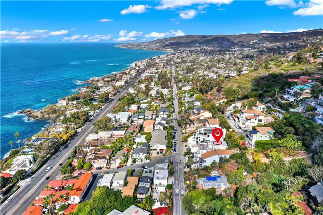 Detail Gallery Image 22 of 23 For 2510 Glenneyre St, Laguna Beach,  CA 92651 - 3 Beds | 3 Baths