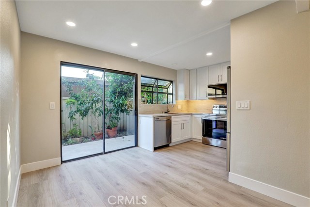 Detail Gallery Image 7 of 27 For 93 Streamwood, Irvine,  CA 92620 - 2 Beds | 1 Baths