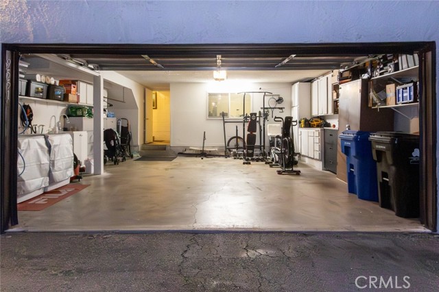 Detail Gallery Image 5 of 30 For 9551 via Ricardo, Burbank,  CA 91504 - 3 Beds | 2/1 Baths