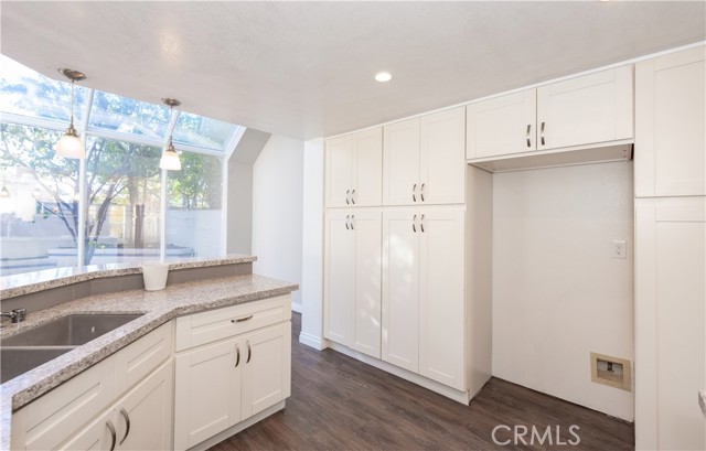 Detail Gallery Image 15 of 30 For 29 Almeria, Irvine,  CA 92614 - 4 Beds | 3 Baths