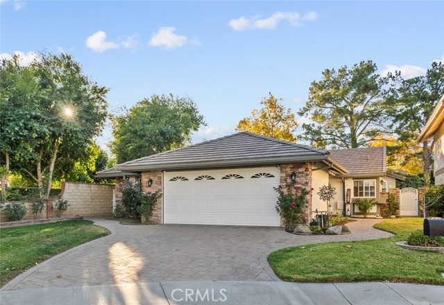 Detail Gallery Image 1 of 38 For 26203 Benito Ct, Valencia,  CA 91355 - 4 Beds | 2 Baths