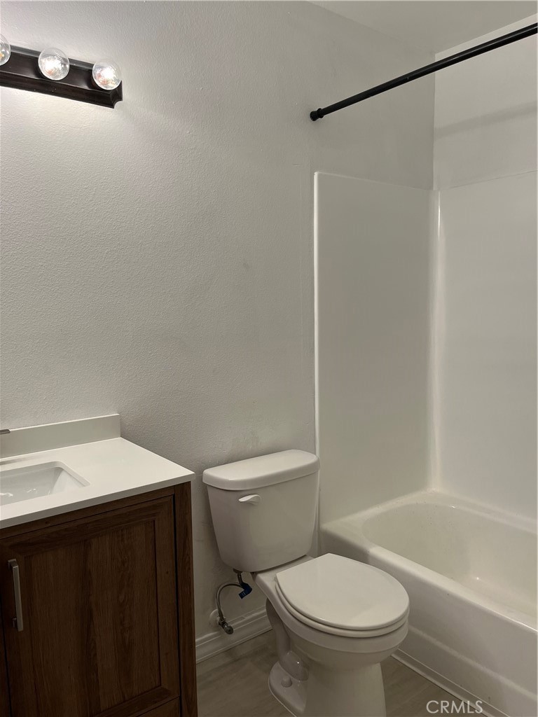 https://media.crmls.org/medias/6889a17a-f1bb-41ad-bbe6-8c49f87aeb42.jpg?preset=X-Large