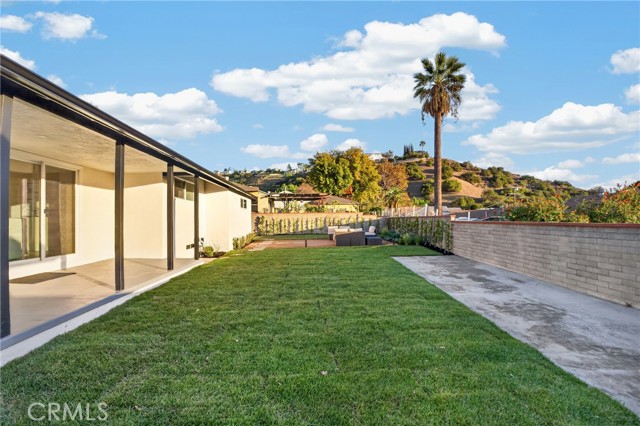 10254 Roscoe Boulevard photo 32