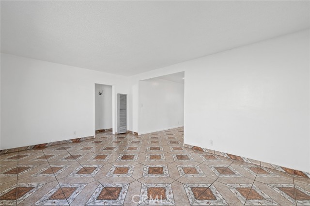 3655 W 111th Street, Inglewood CA: https://media.crmls.org/medias/688a417f-875b-4b18-86b2-19d7d3d28d5c.jpg