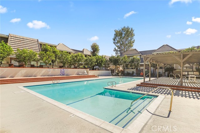 Detail Gallery Image 29 of 41 For 10201 Mason Ave #19,  Chatsworth,  CA 91311 - 2 Beds | 2/1 Baths