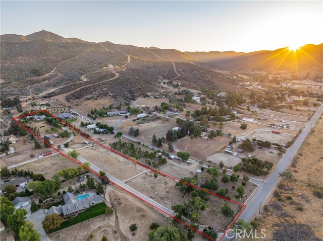 Detail Gallery Image 2 of 62 For 10010 Leona Ave, Leona Valley,  CA 93551 - 4 Beds | 3 Baths