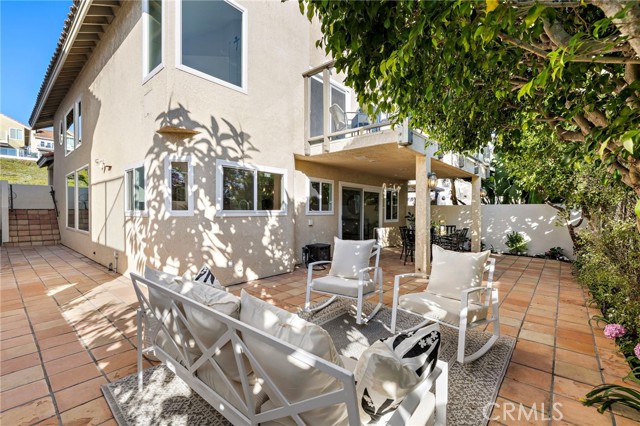 27 Palm Beach Court, Dana Point CA: https://media.crmls.org/medias/688b2a75-7584-49cd-954a-4bd1113c7df0.jpg