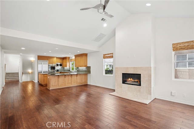 314 1/2 Larkspur Avenue, Corona del Mar CA: https://media.crmls.org/medias/688b6706-d966-4e77-9160-4eaa653342a9.jpg