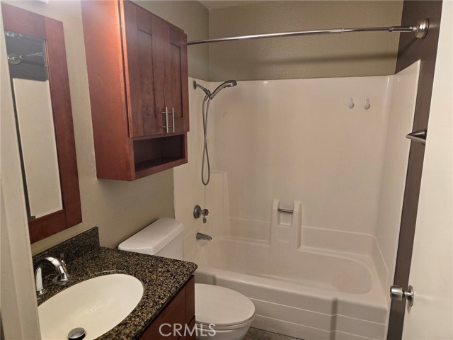 23240 Orange Avenue, Lake Forest CA: https://media.crmls.org/medias/688c5a94-980d-4983-9b12-441a236971ad.jpg