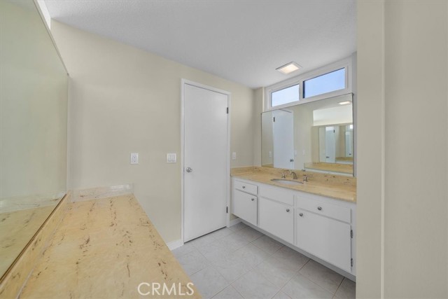 19924 Mildred Avenue, Torrance CA: https://media.crmls.org/medias/688cf066-5dfc-47df-8040-8bcd50c31c9e.jpg