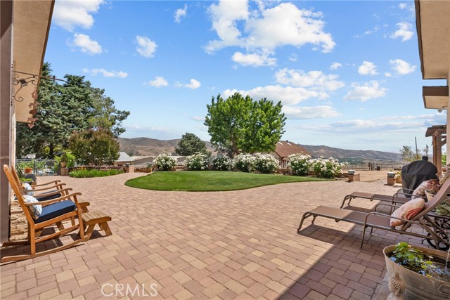 39662 86th W Street, Leona Valley CA: https://media.crmls.org/medias/688d1b48-e827-4523-be4a-ce973dce4354.jpg