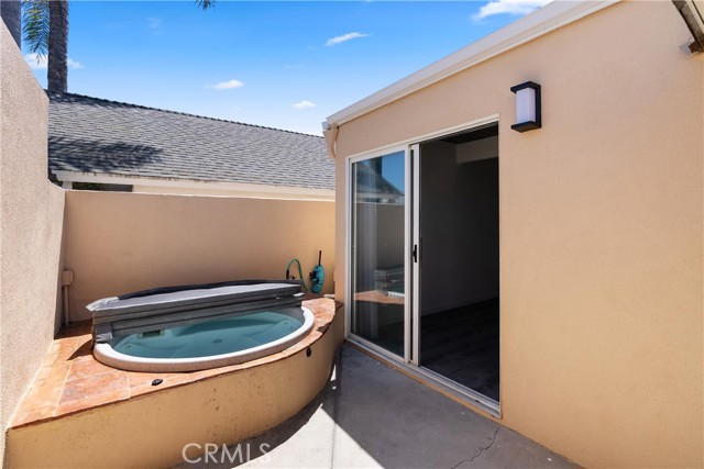 Detail Gallery Image 13 of 29 For 255 Prospect St, Newport Beach,  CA 92663 - 2 Beds | 2 Baths