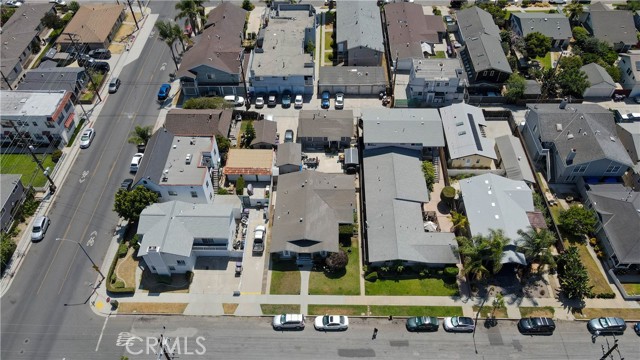926 Newport Avenue, Long Beach CA: https://media.crmls.org/medias/688e15c3-92a7-40b2-a4bf-3674d27392dc.jpg