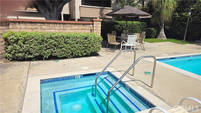 Detail Gallery Image 17 of 18 For 517 Wayland Ct, Claremont,  CA 91711 - 2 Beds | 2/1 Baths