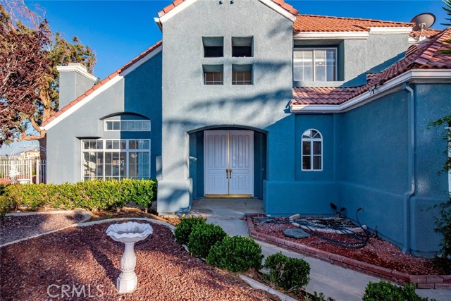 Detail Gallery Image 8 of 58 For 448 Sugar Loaf Dr, Palmdale,  CA 93551 - 4 Beds | 3 Baths