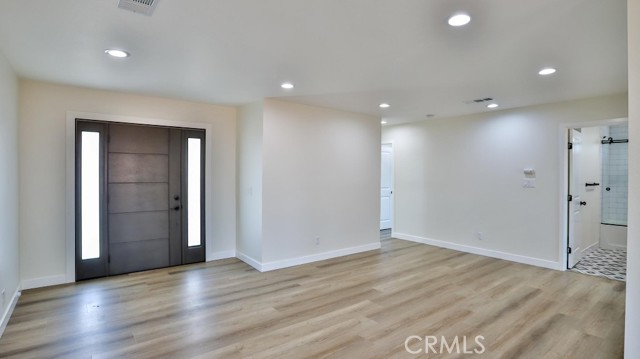 Detail Gallery Image 11 of 28 For 247 S Date St, Anaheim,  CA 92805 - 4 Beds | 2 Baths