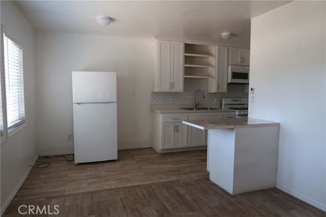 4275 Martin Luther King Jr, Lynwood CA: https://media.crmls.org/medias/68903763-b8a5-4b53-92ad-5634dc331bfe.jpg