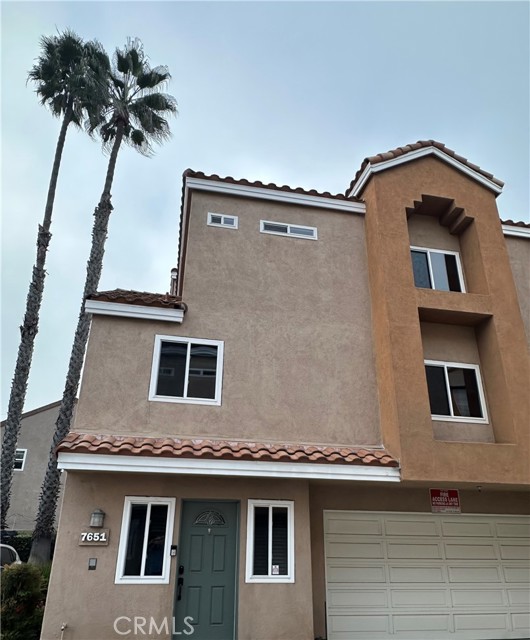 Front Image Thumbnail for CROC25278590