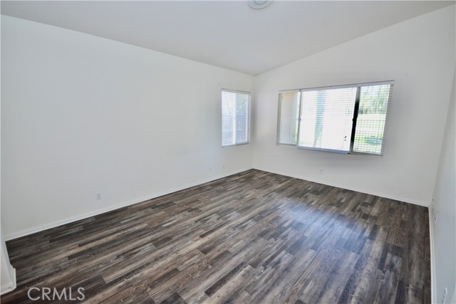 31105 Sunningdale Drive, Temecula CA: https://media.crmls.org/medias/6890c675-26b2-4532-9909-f520e0ff2059.jpg