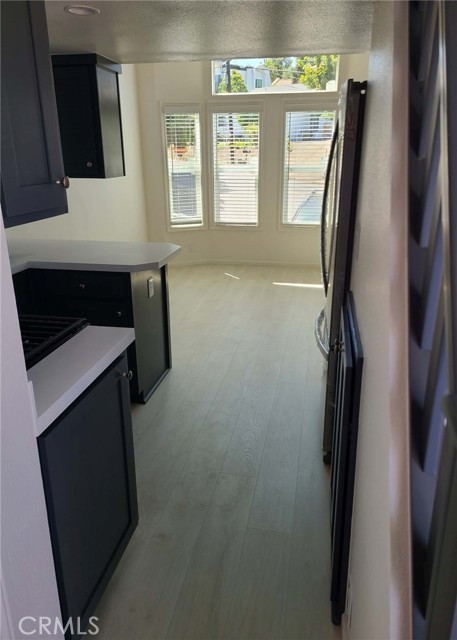 Detail Gallery Image 3 of 11 For 1045 E Vista Way #02,  Vista,  CA 92084 - 1 Beds | 1 Baths