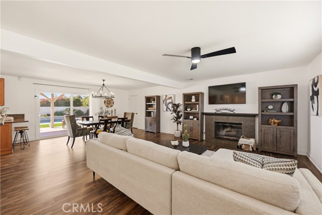 Detail Gallery Image 3 of 53 For 3525 Waco Ave, Simi Valley,  CA 93063 - 3 Beds | 2 Baths