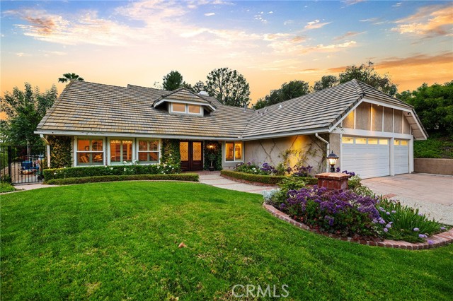 Detail Gallery Image 16 of 71 For 5665 Trailside Dr, Yorba Linda,  CA 92887 - 4 Beds | 2/1 Baths