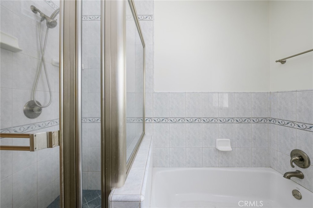 https://media.crmls.org/medias/6892a72d-ad6d-4142-a346-5453654a1656.jpg?preset=X-Large