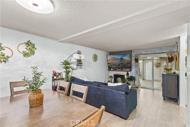 Detail Gallery Image 10 of 35 For 6635 Bridle Cir, Yorba Linda,  CA 92886 - 4 Beds | 2 Baths