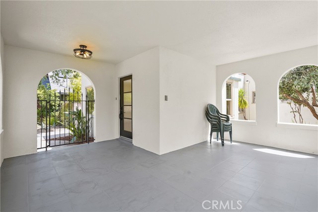 Detail Gallery Image 5 of 39 For 858 N Mentor Ave, Pasadena,  CA 91104 - 2 Beds | 1 Baths