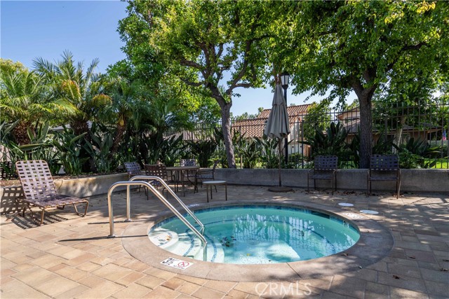 10 Windrow, Irvine CA: https://media.crmls.org/medias/68950f8b-61c8-4f7b-86d7-0f74c5004f4c.jpg