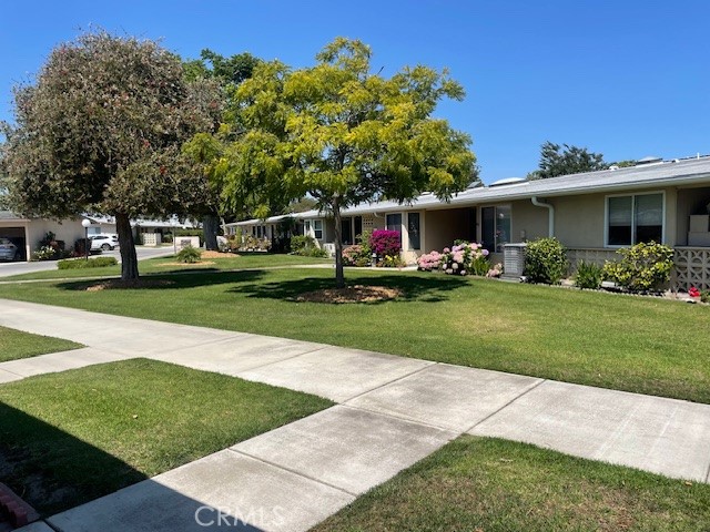 Detail Gallery Image 2 of 19 For 13601 Medinac Ln #72-C,  Seal Beach,  CA 90740 - 1 Beds | 1 Baths